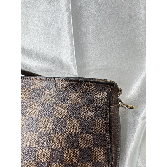 Vintage Louis Vuitton Damier Ebene Truth Makeup Pouch N51982 - Picture 11 of 15